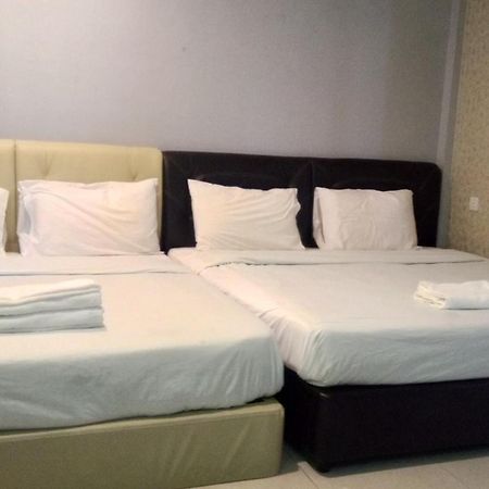 D Lima Beach Inn Pantai Cenang  Eksteriør billede