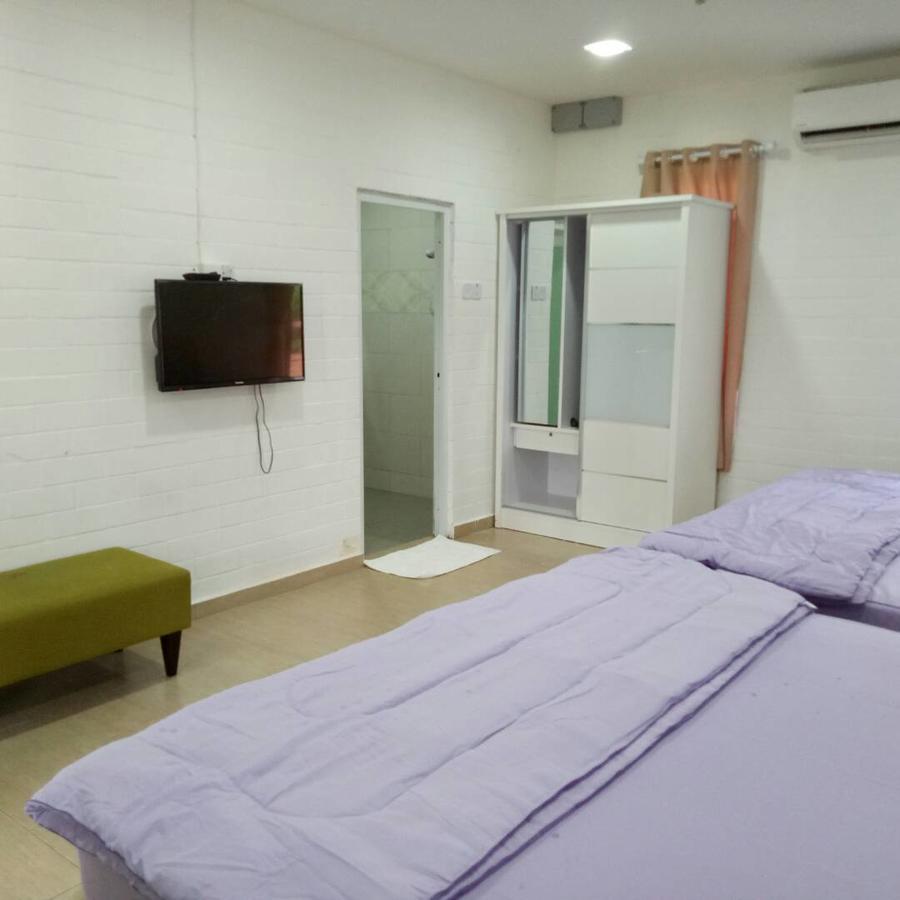 D Lima Beach Inn Pantai Cenang  Eksteriør billede