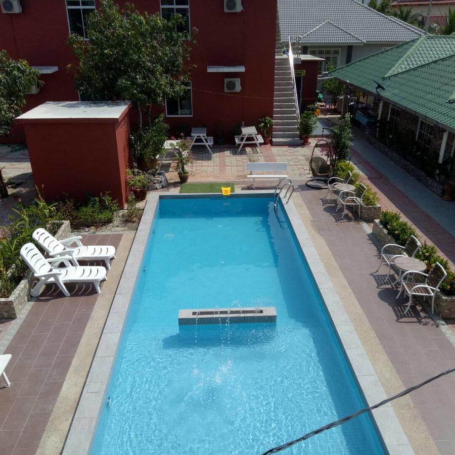 D Lima Beach Inn Pantai Cenang  Eksteriør billede