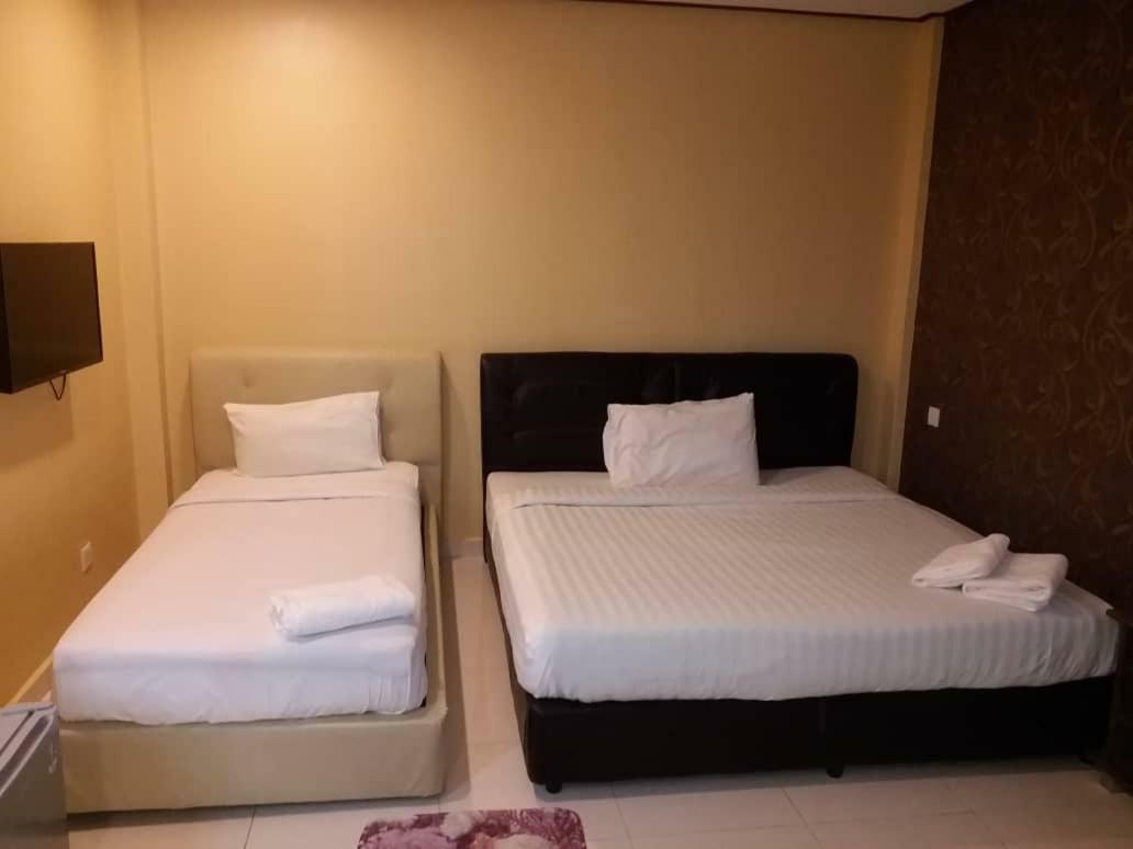D Lima Beach Inn Pantai Cenang  Eksteriør billede