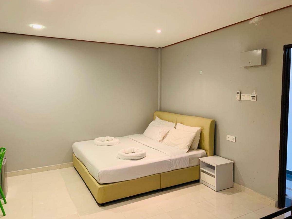 D Lima Beach Inn Pantai Cenang  Eksteriør billede