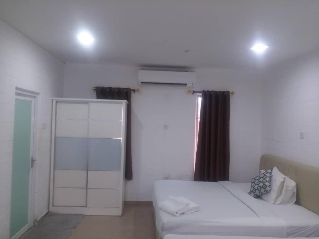 D Lima Beach Inn Pantai Cenang  Eksteriør billede